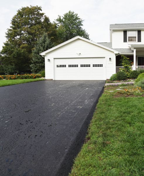 Blacktop Driveway Paving in Oroville